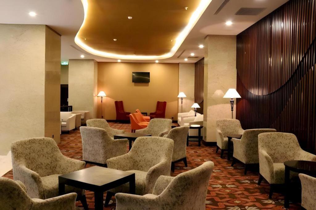 Melati Indoluxe Hotel Jogjakarta מראה חיצוני תמונה
