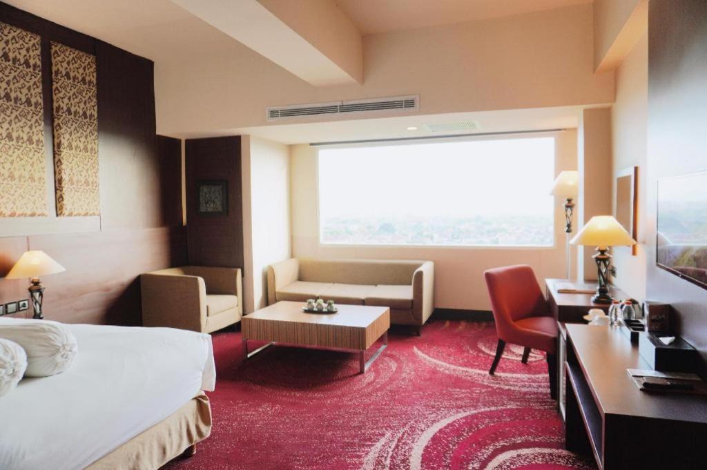 Melati Indoluxe Hotel Jogjakarta מראה חיצוני תמונה